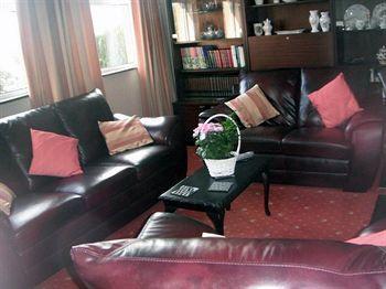 Suncrest Hotel Уотърфорд Екстериор снимка